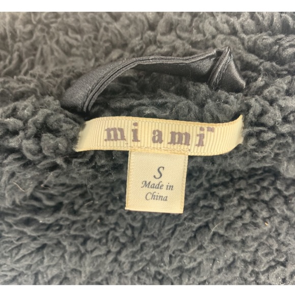 Faux Fur Lined Vest - Picture 5 of 5